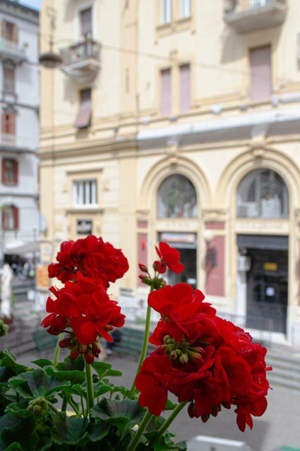 Il Balcone Sulla Piazza Villa Napels Buitenkant foto